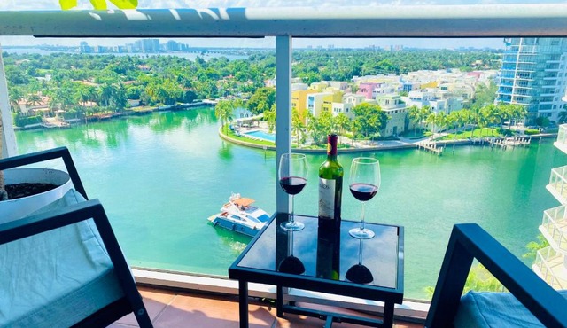 Ocean & Bay Views 2BR 2BA Beach Condo! Parking