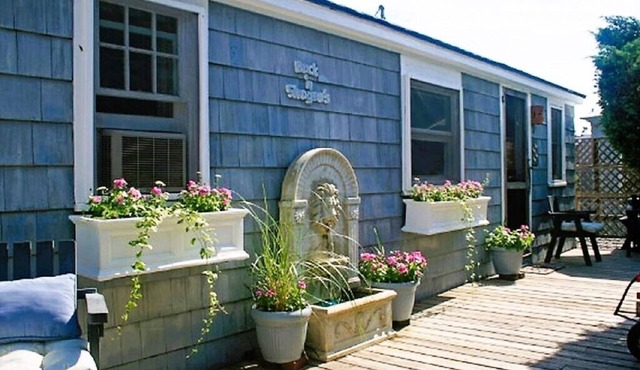 Ocean Beach Bayview Cottage