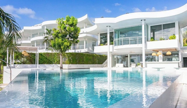 Ocean Beachfront Smart Unit
