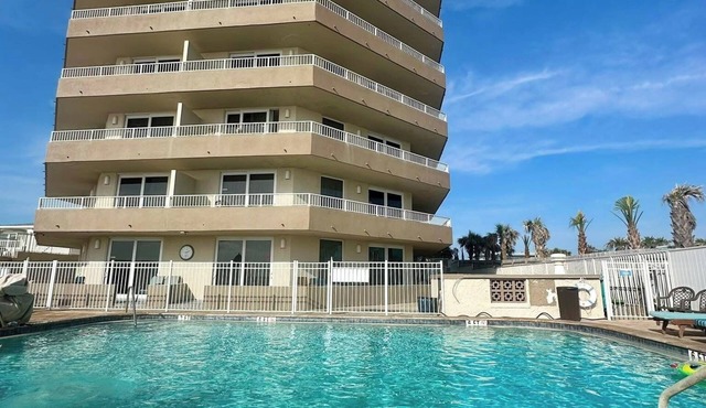 Ocean front 2 bed/2bath condo Daytona Beach Shores
