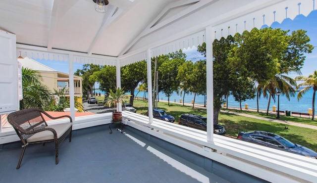 Ocean front 2 bedrooms suite with personal balcony