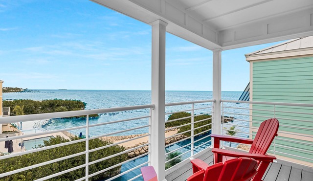 Ocean front 2 bedroom home, with breathtaking ocean views!