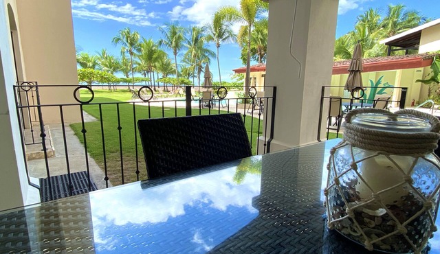 Ocean Front 3 Bed/2 Bath- direct access to beach-Salt water Pool-AMAZING SUNSETS