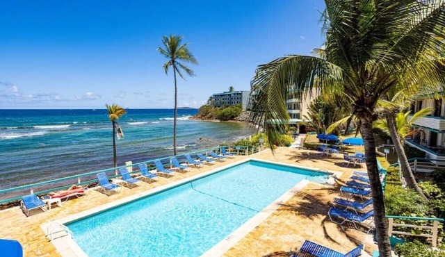 Ocean-Front 3 Bedroom Villa! Optional SUV Rental