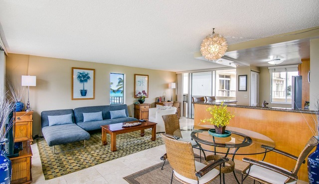 Ocean Front Balcony, 2 Bedrooms, Full Kitchen