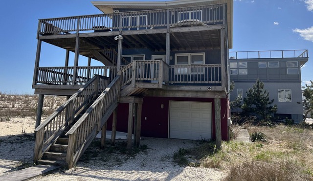 Ocean front bottom floor duplex, ocean views and newly furnished!