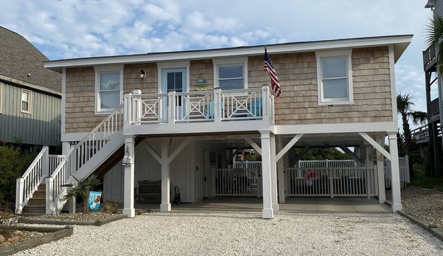 Ocean Front Cottage with optional Heated Pool.
