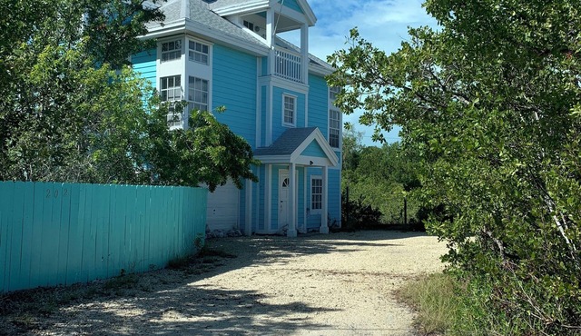 Ocean front home with a private dock in the Keys.