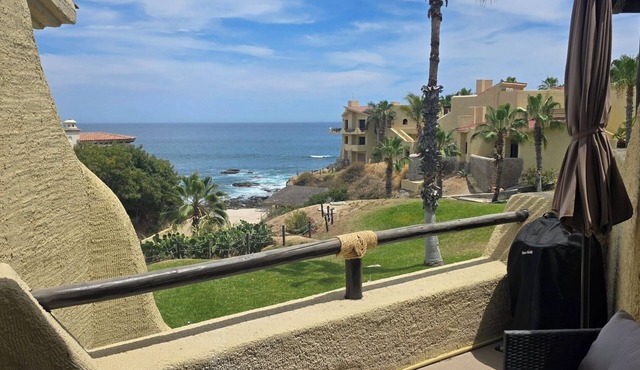 OCEAN-Front! Just Remodeled 1-bedroom condo. Misiones3201com. 2 Pools. MORE!