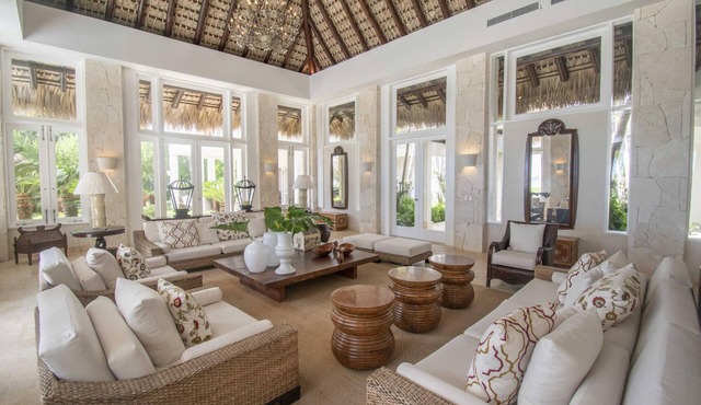 Ocean Front Luxury Villa in Golf and Beach Resort