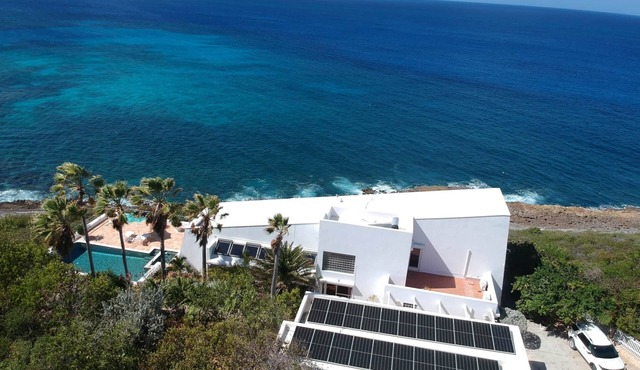 Ocean Front Secluded Villa, Pool/Jacuzzi, Tennis/Pickleball Court Stunning Views
