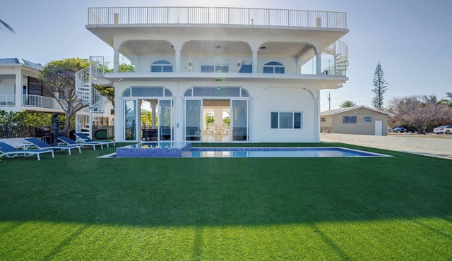 Ocean Front Vacation Home - Key Largo - 28 Day Minimum