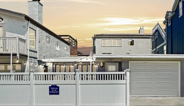 Ocean just Steps Away! Family and Pet-Friendly