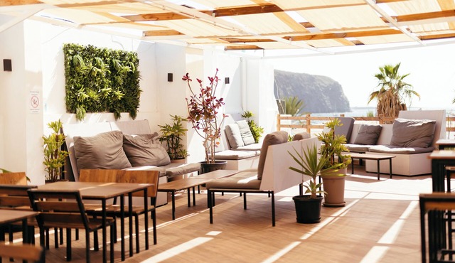 Ocean Nomads Hostel