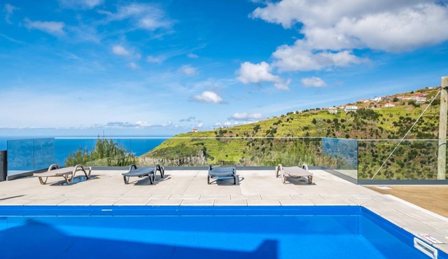 Ocean Panorama Apartment 2 by Madeira Sun Travel