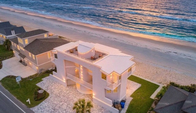 Ocean Therapy: Luxe 4-Story Beachfront w/Sky Deck and Pool Table
