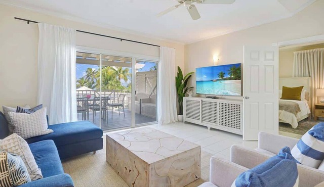 Ocean View 2 BR & Pool - Coconut Bay Villas #116