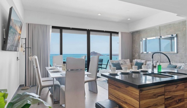Ocean View - 2 King Size with Homeoffice Space