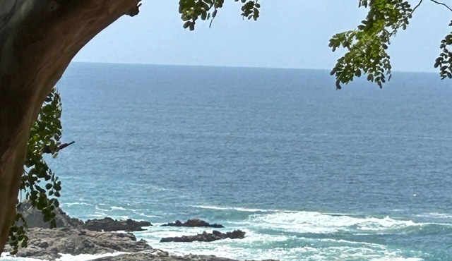 Ocean View Cabanas Alegria - 3min walk to beach, shops, rest. Free wifi parking.