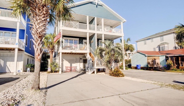 Ocean View From Both Of Our Decks.at 1218 S Lake Park #2