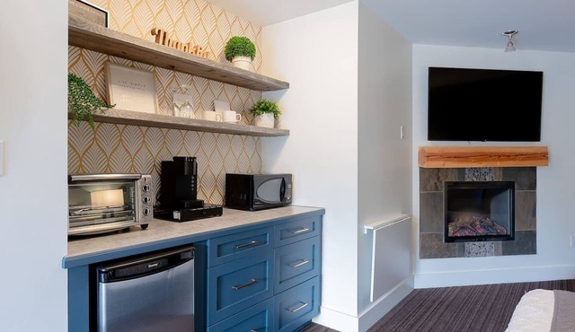 Ocean View Hideaway Suite B