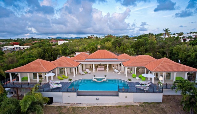 OCEAN VIEW MODERN AND DESIGN VILLA