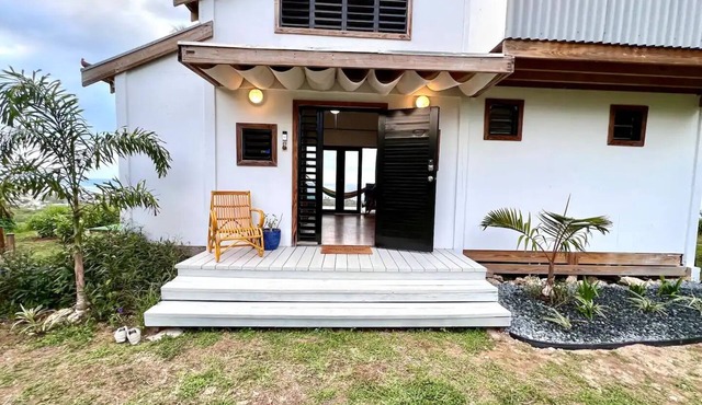 Ocean view romantic getaway chalet