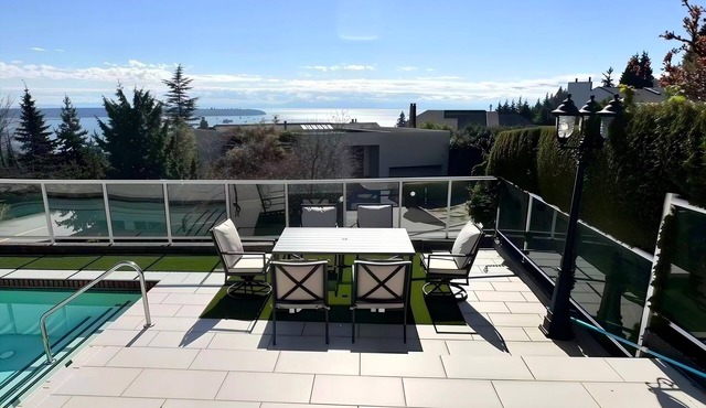 Ocean View · Scenic Trails, Cycling & Skiing · NON-BASEMENT 3B2B Suite West Van