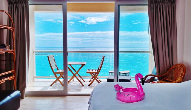 Ocean View Studio Beachfront in Hotel Zone