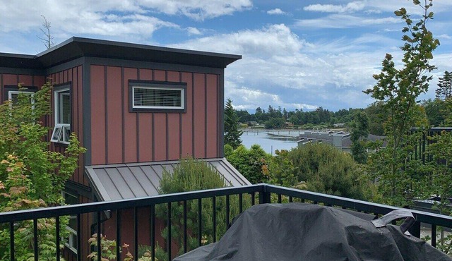 Ocean View Townhome - Sooke Harbour Marina