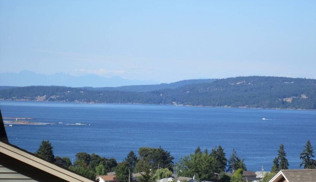 Ocean-view Vacation home, South-central Vancouver Island. Explore! Play! Relax!