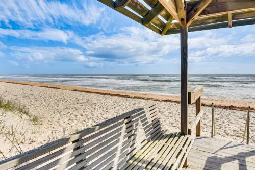 Ocean Views + BBQs: Group Getaway in Palm Coast!