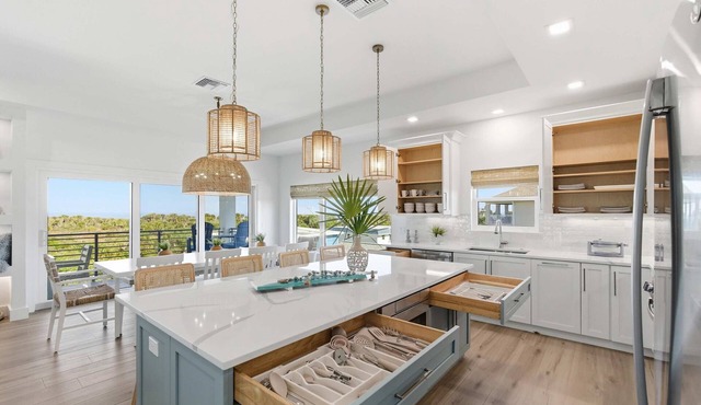 Ocean Views Beach Optional Heated Pool Spa