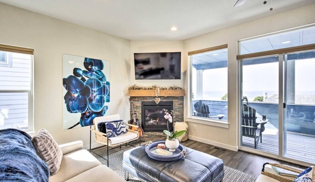 Ocean Views + Hot Tub | Walk Harbor | Crab Cooker | Sleeps 6