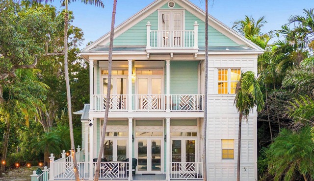 Ocean Villa | BeachFront Paradise by Glam Homes