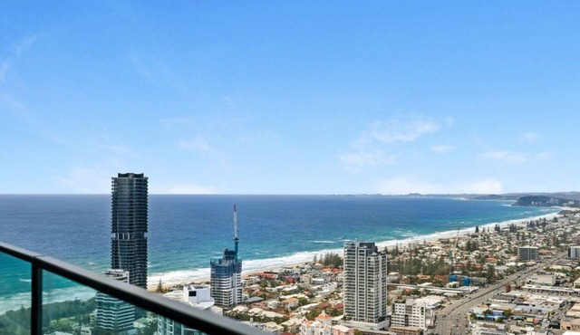 OceanandRiver View 2 BDR Apartment next to GC Casino