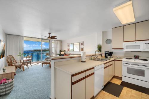 Oceanfront 1bd 1ba Walk to Shops Restaurants 215