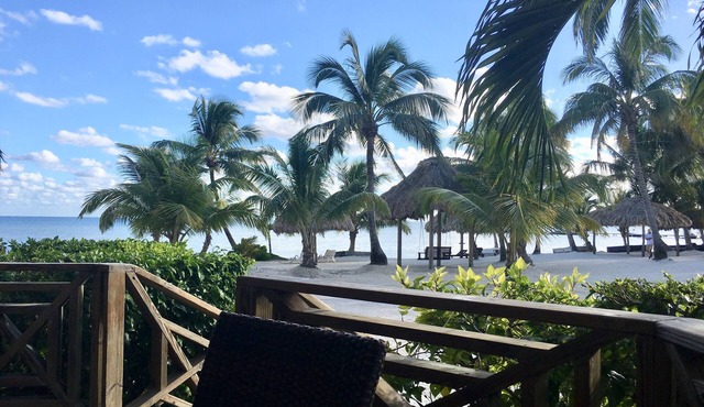 Oceanfront 2 BDR/2 Baths Condo at Captain Morgan resort-Ambergris Caye.Belize