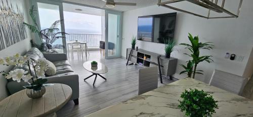 Oceanfront 3-bedroom Sub-Penthouse in Luquillo PR