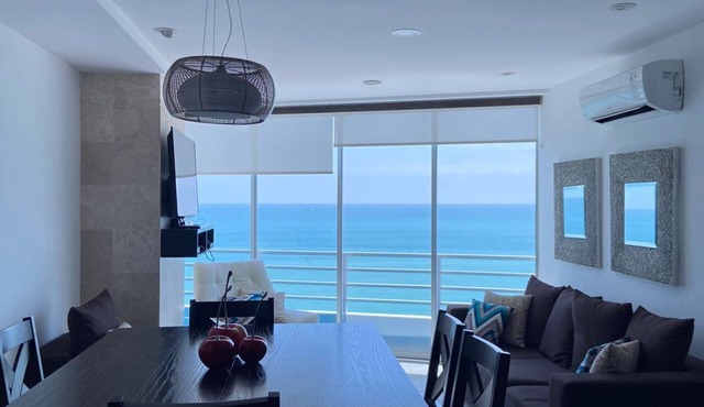 Oceanfront | 3 Bedrooms | Spectacular View | WiFi. Parking!