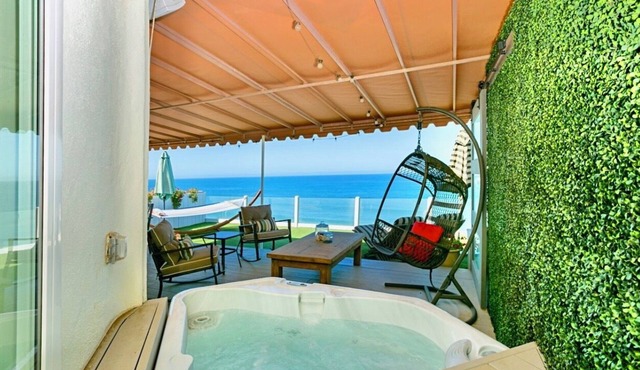 OCEANFRONT! 3 DISTINCT SUITES! JACUZZI & BBQ!