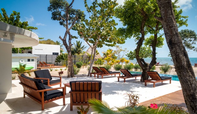 Oceanfront 4 Bedroom Bungalow with Private Pool, Large beach area and Staff