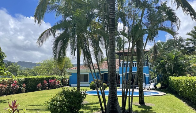 Oceanfront 4BR 3.5 Bath 3100 sqft Villa with private pool and balcony