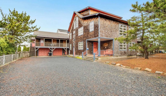 Oceanfront 7-Bedroom Compound with Pool, Private Beach Access & Stunning Views
