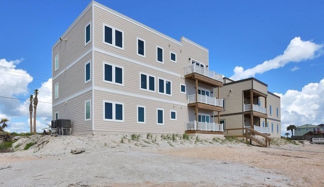 Oceanfront 9BR Ponte Vedra Estate with Private Beach Access. Sleeps 20!