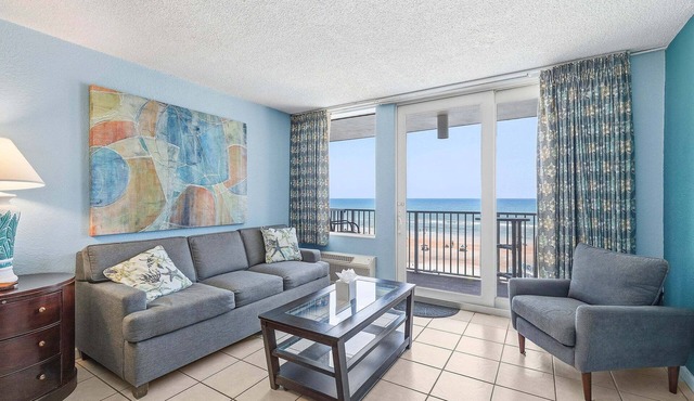 Oceanfront Balcony Condo w/Pool, Full Kitchen & Sleeps 6 Comfortably