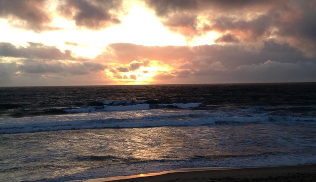 OCEANFRONT Condo minutes from Coronado