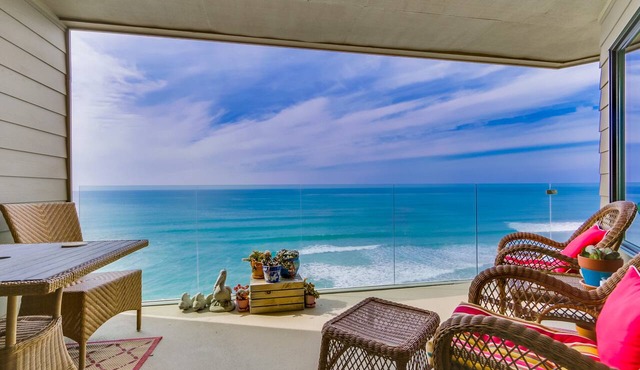 Oceanfront Condo with Pool, Hot Tub & Views