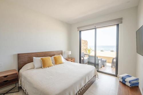 Oceanfront condo with terrace