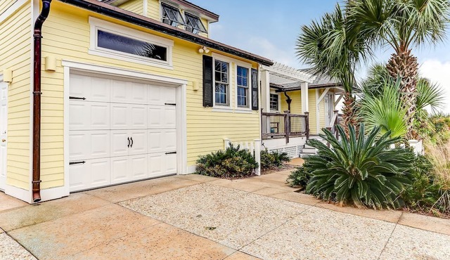 Oceanfront Cottage with Ping Pong Table Incredible for Water Sports in Fernandina Beach, Florida
